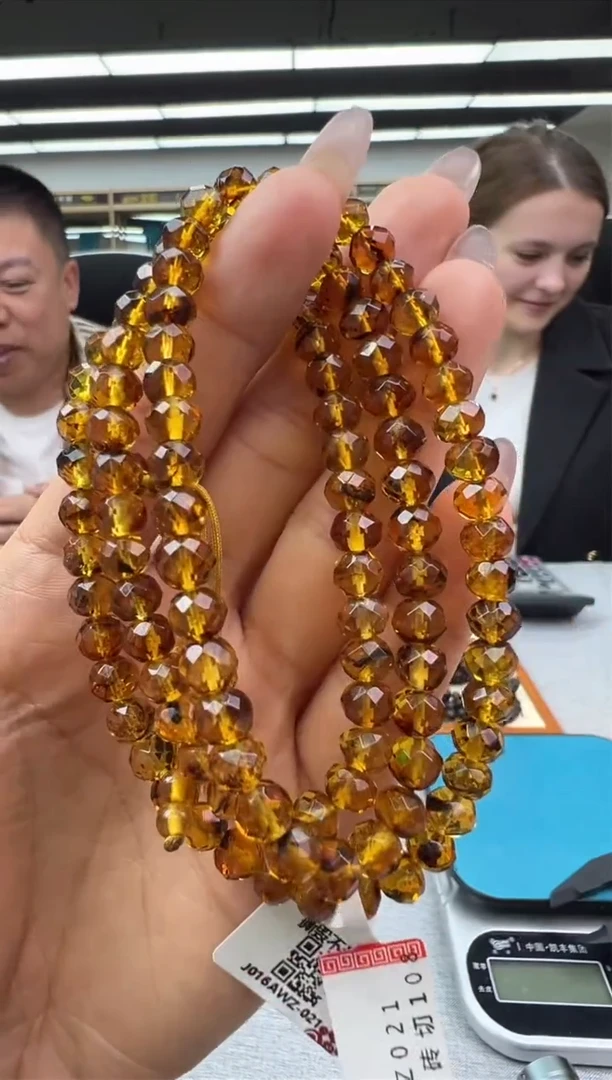 【闪购商品】琥珀颈饰未镶嵌73秒拍号