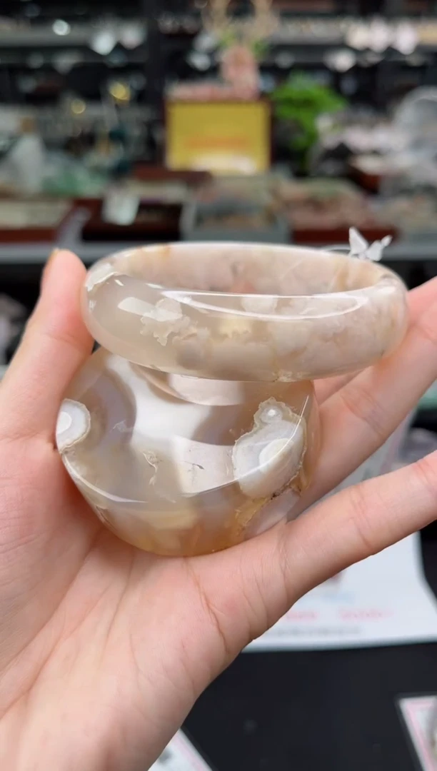 【闪购商品】石英质玉手镯未镶嵌63圈口（不退不换）1570386