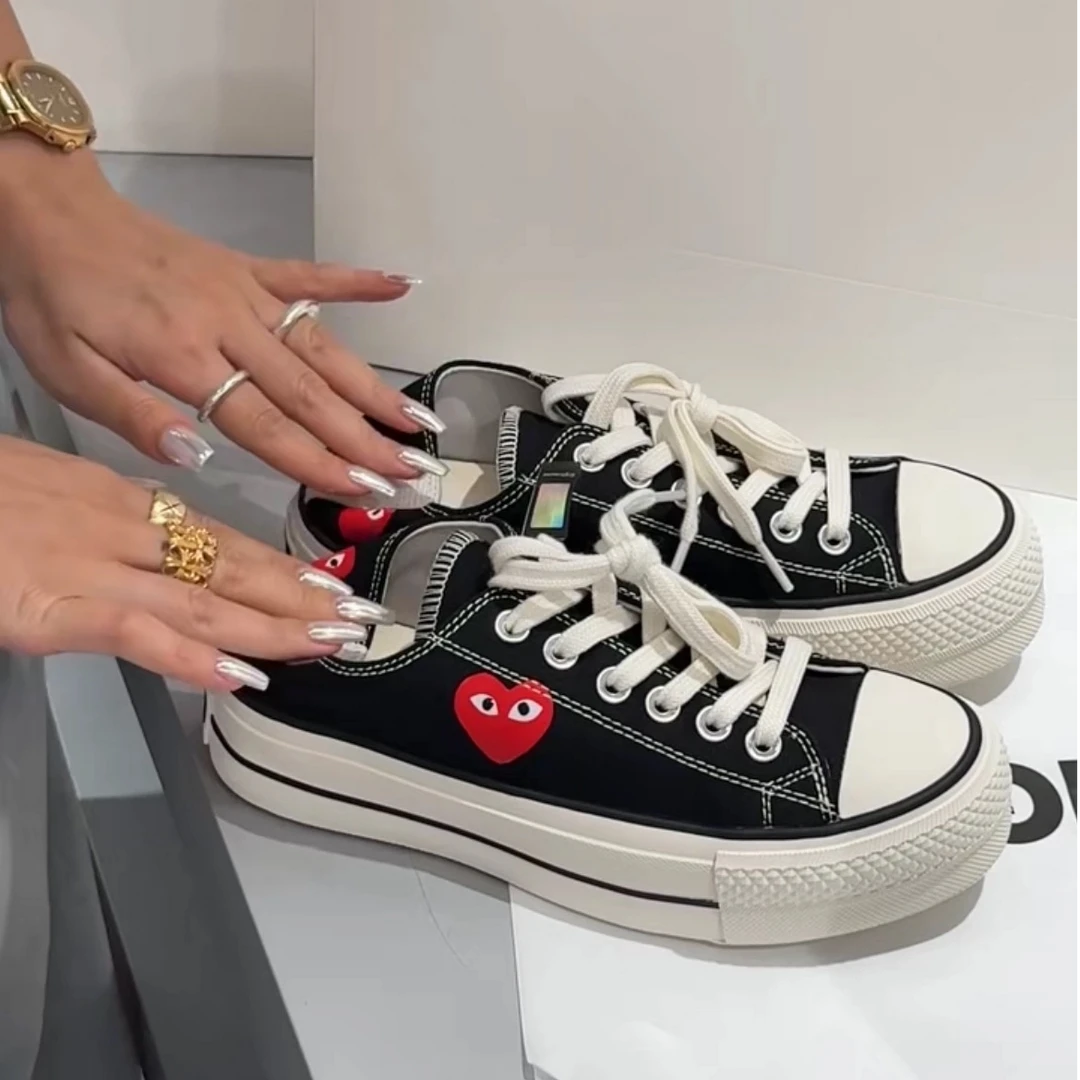 诗歌兰真皮女2025新款时尚系带平底舒适轻便休闲鞋低帮帆布鞋板鞋