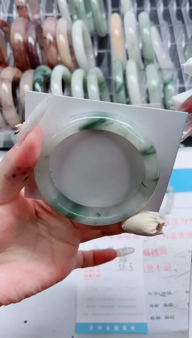 【闪购商品】石英质玉手镯未镶嵌A318-56.3