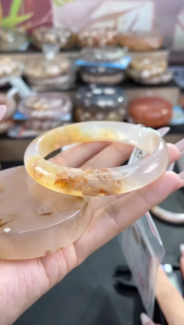 未镶嵌手镯石英质玉61