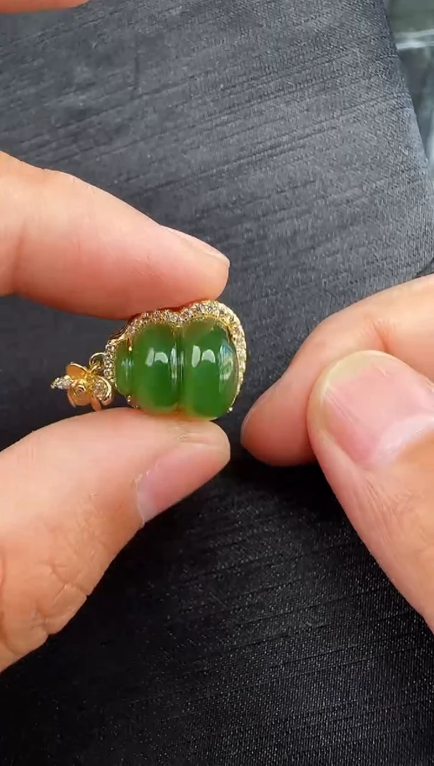 和田玉银S925镶嵌颈饰葫芦