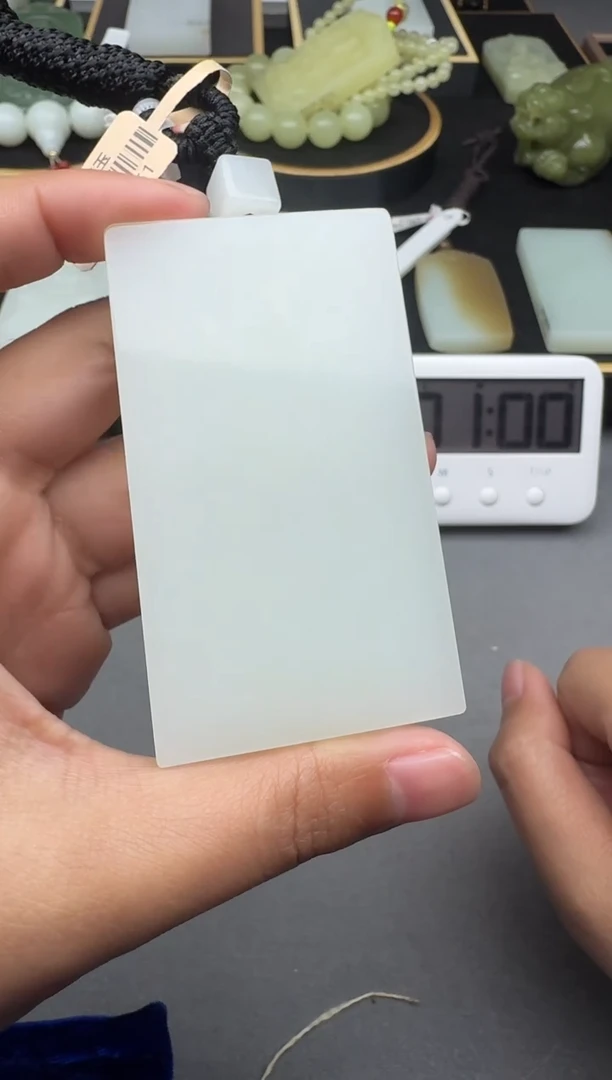 颈饰未镶嵌和田玉超****）1