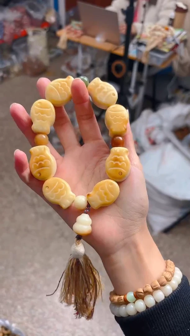 吊坠菩提根/象牙果年年有鱼手持