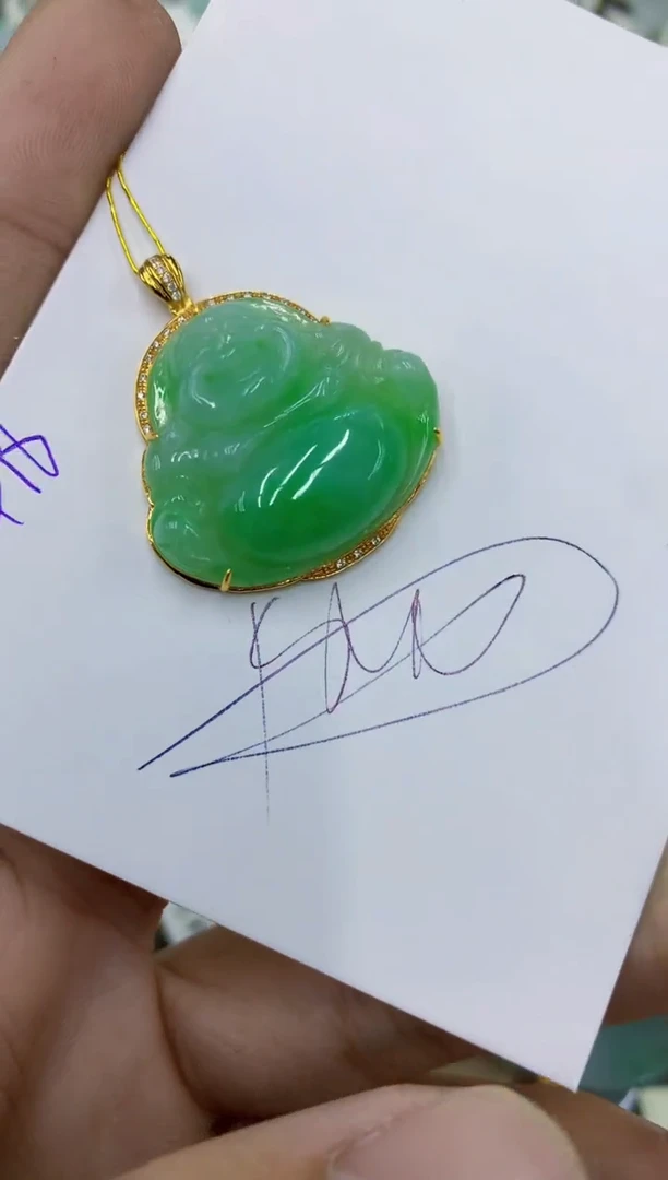 颈饰18K金镶嵌翡翠11111111111