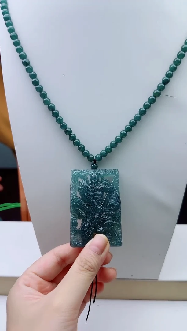 颈饰未镶嵌翡翠多样性发其一
