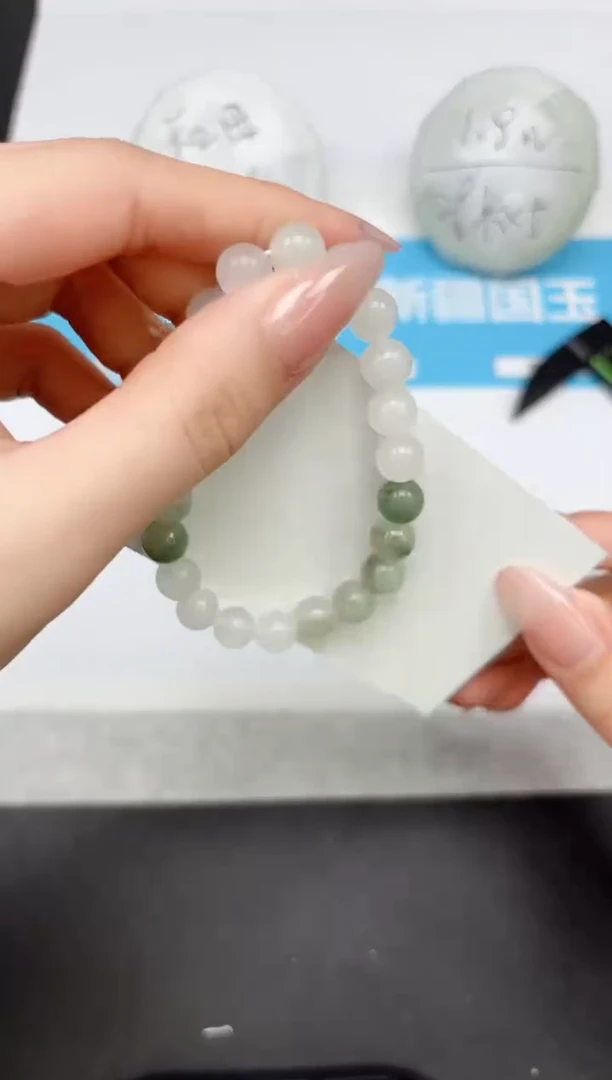 【闪购商品】石英质玉手镯未镶嵌cc