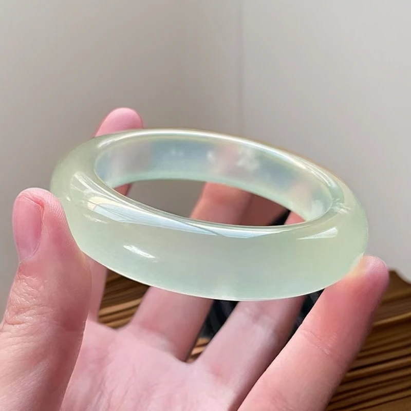 【李总福利】纯天然未镶嵌多样性发其一白冰透手镯