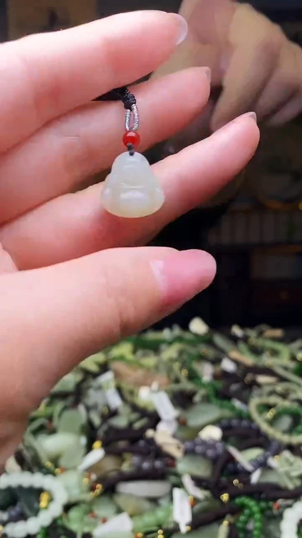颈饰未镶嵌和田玉多样性发货，拍一发一