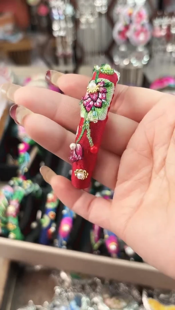 艺枝独绣手工饰品284