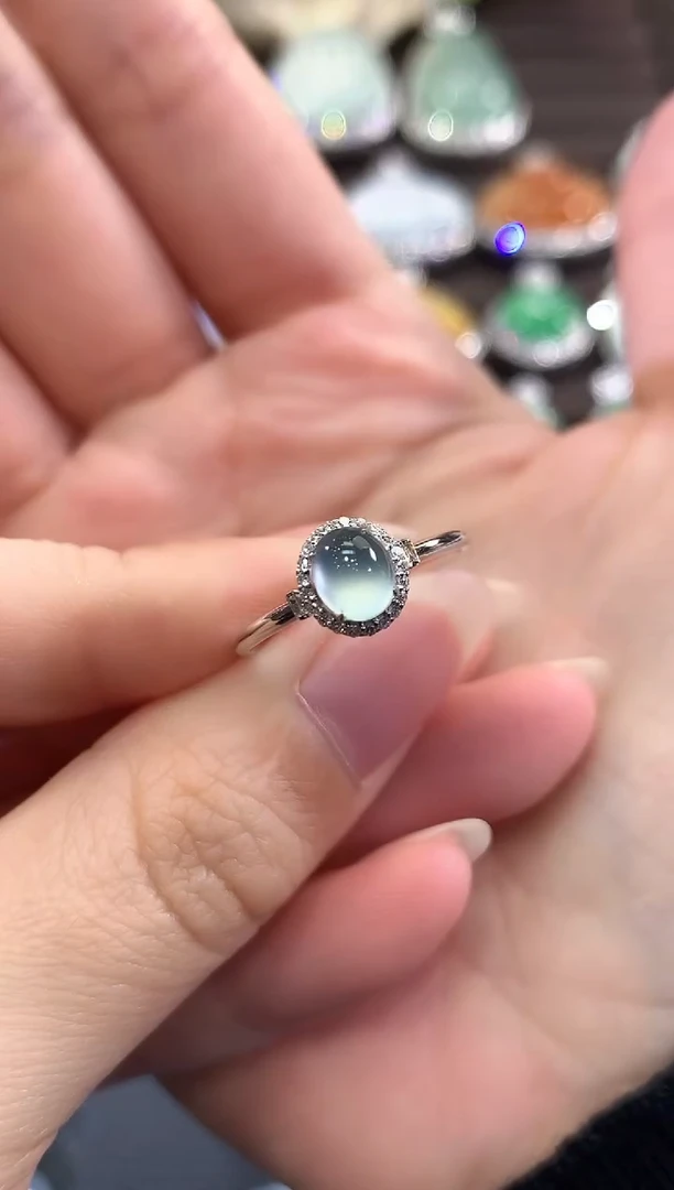 18K金镶嵌戒指翡翠b99