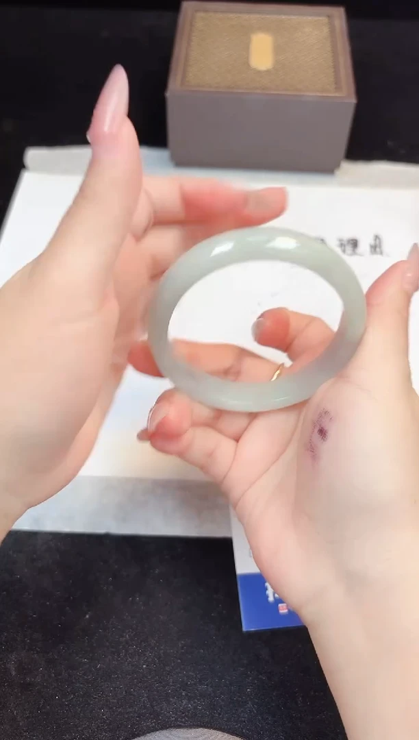 翡翠手镯未镶嵌37