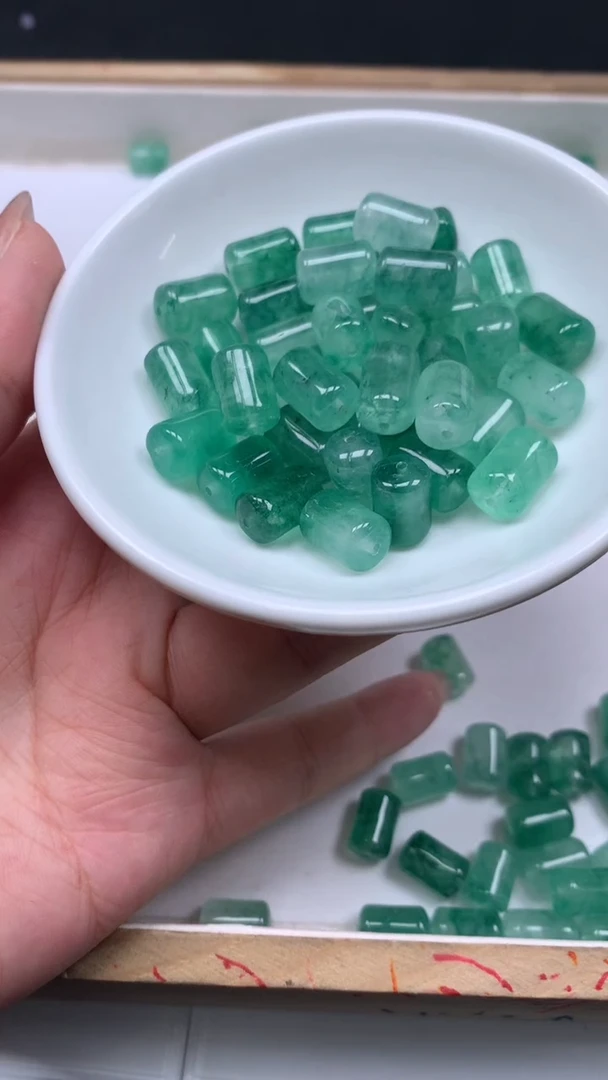 未镶嵌散珠碧玺M701 湖水绿碧玺桶珠8*12mm10个9.9元