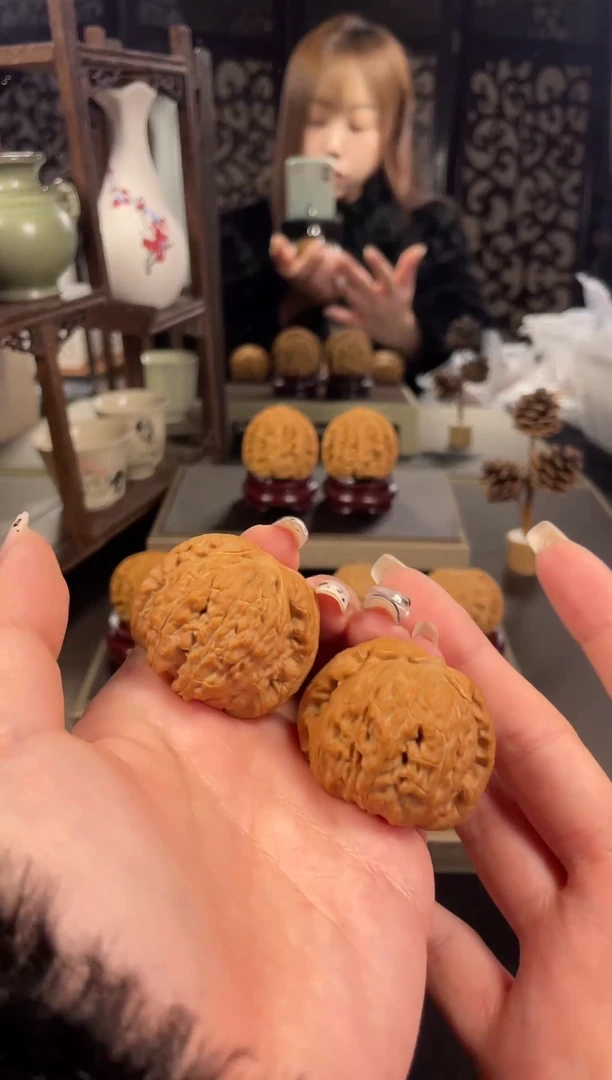 【闪购商品】文玩核桃把件白狮子41尺-8