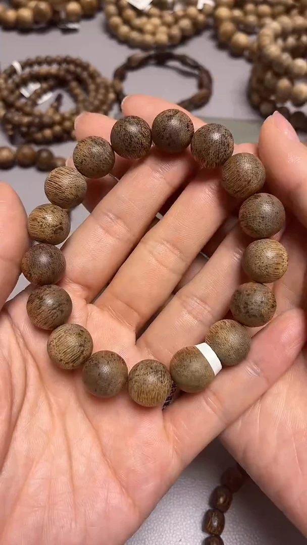 沉香手串文莱圆珠单圈1.3昆仑梅格多样性发其一
