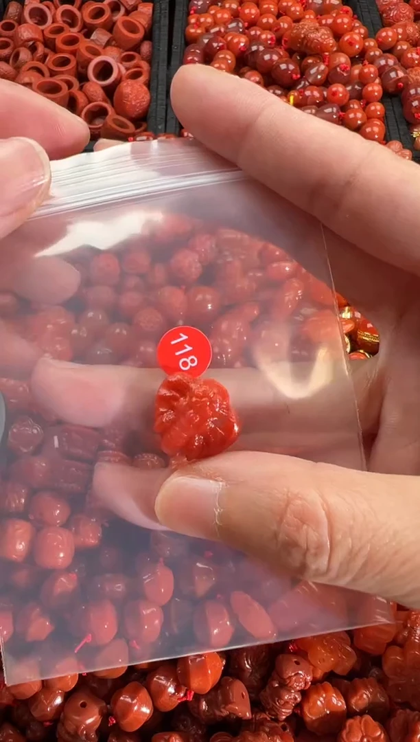 【闪购商品】南红玛瑙颈饰未镶嵌2