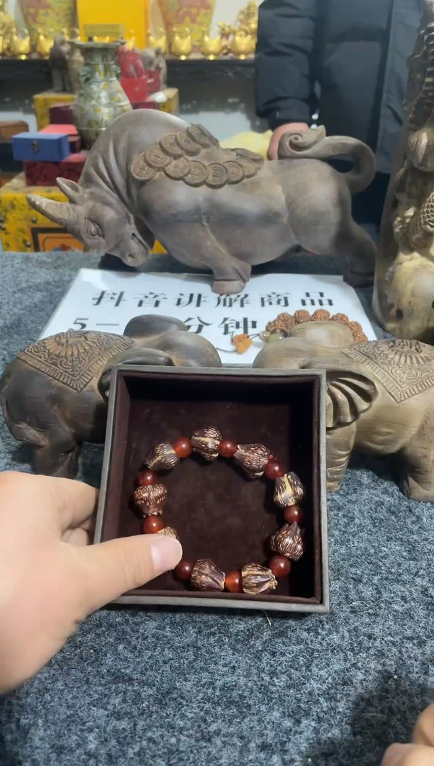 【闪购商品】滴血莲花菩提手串滴血莲花菩提