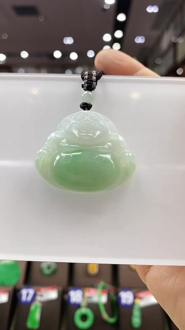 颈饰未镶嵌翡翠佛公