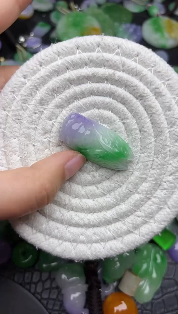 颈饰未镶嵌翡翠缅甸翡翠吊坠