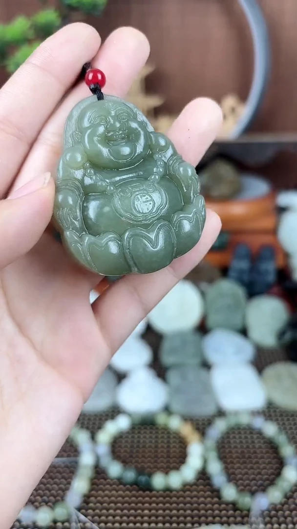 和田玉未镶嵌颈饰1