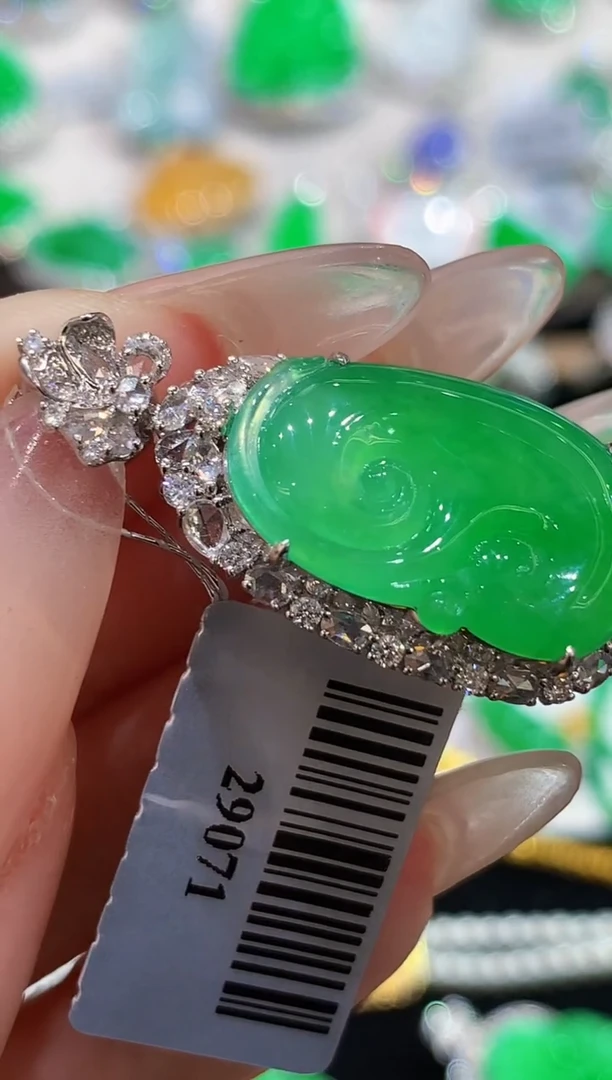 吊坠(不含链)18K金镶嵌翡翠LSR多样性发其一