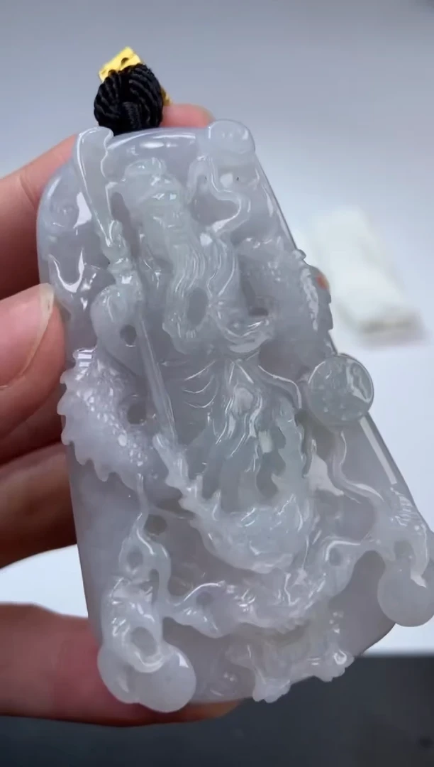 未镶嵌挂件翡翠375156    多人