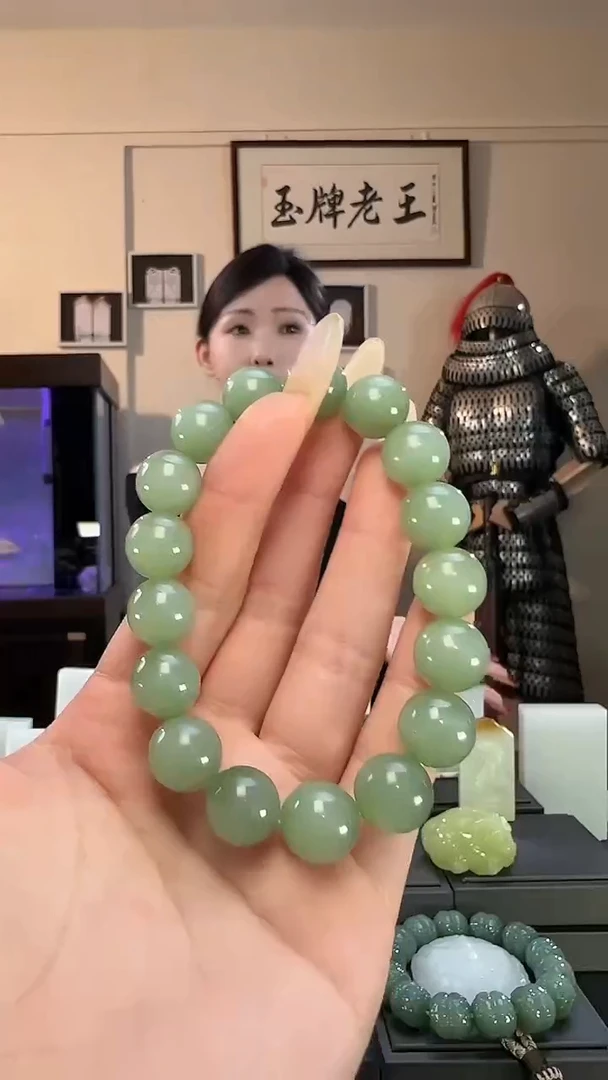 颈饰未镶嵌和田玉碧玉圆珠手串