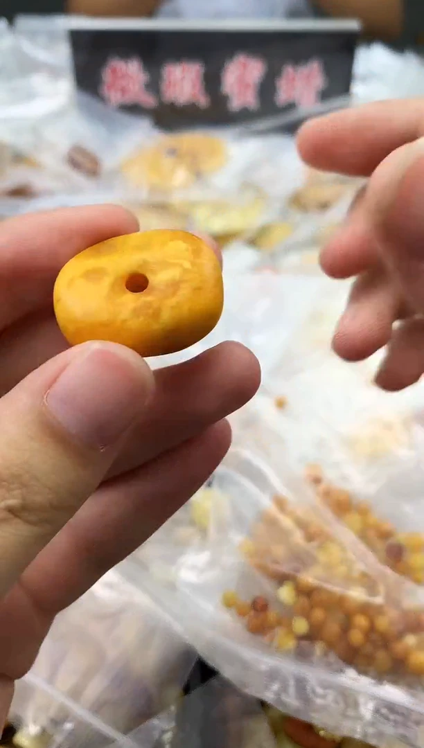 未镶嵌琥珀珠宝奇石24