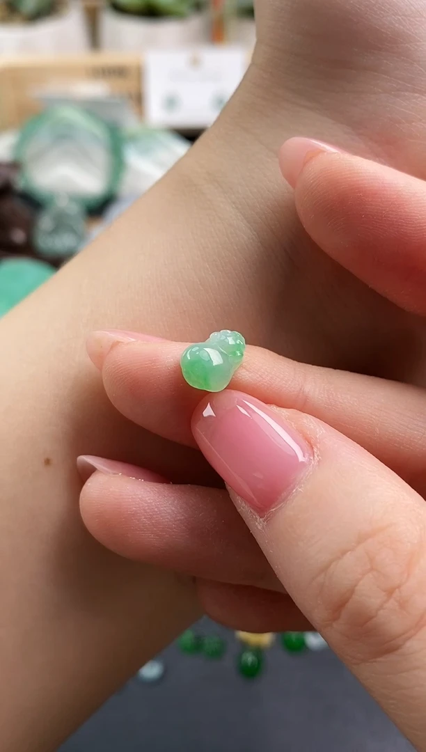 颈饰未镶嵌翡翠金蟾