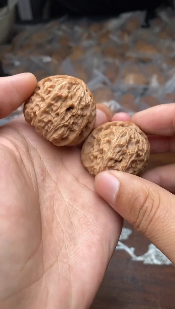 【闪购商品】文玩核桃把件A5号38尺白狮子