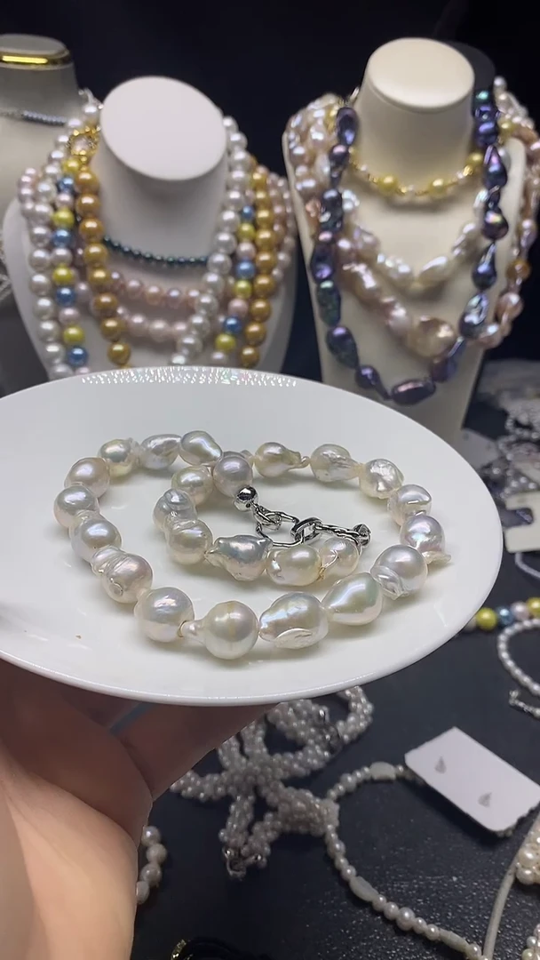 颈饰未镶嵌淡水珍珠多人