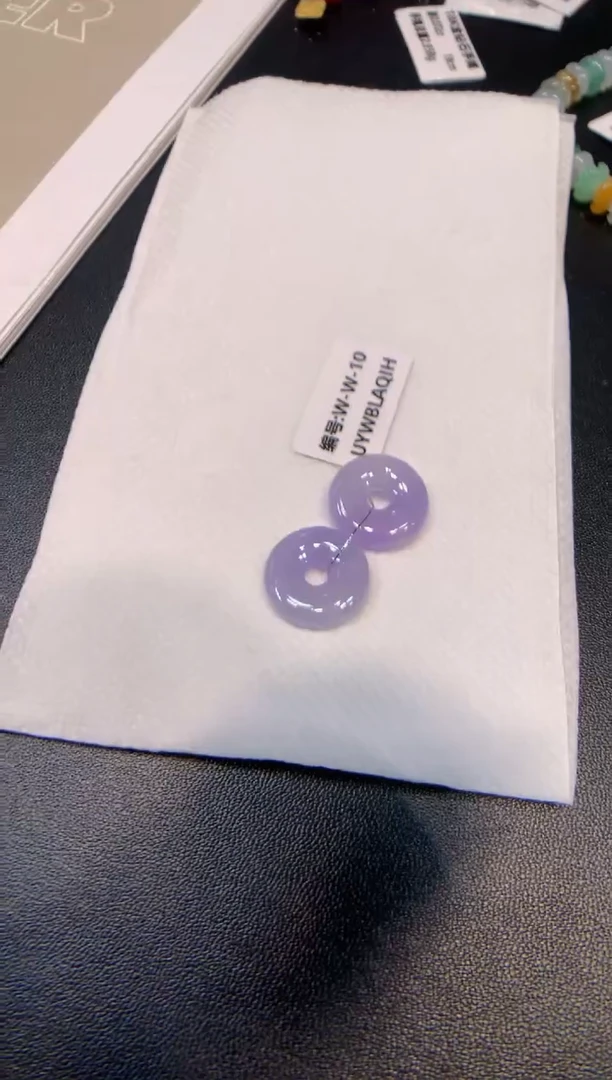 颈饰未镶嵌翡翠甜甜圈 一对