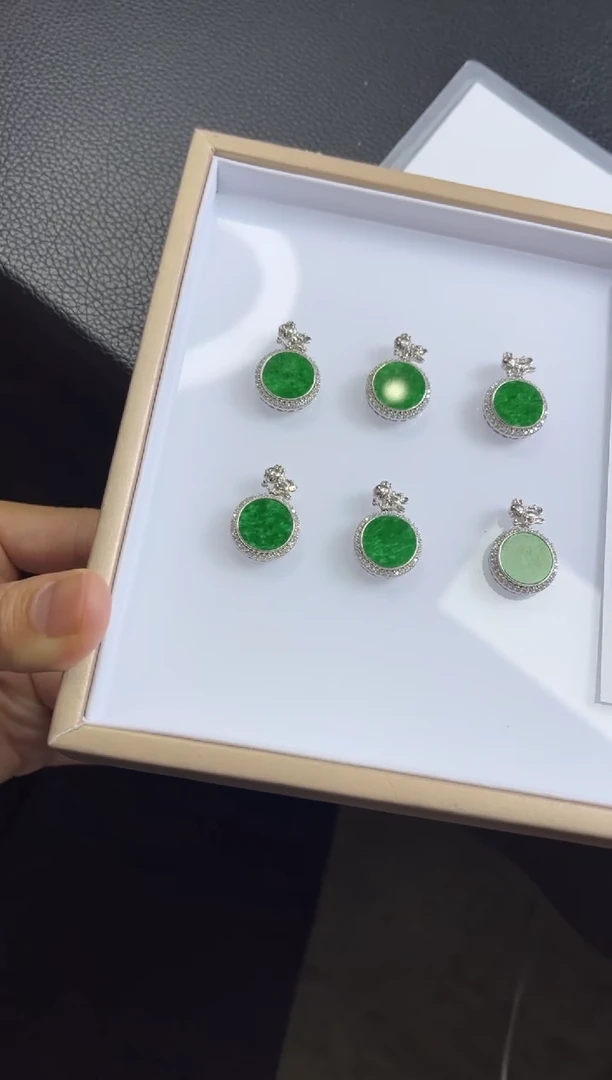 【闪购商品】翡翠颈饰银S925镶嵌A393 /多样性发一件/配绳子