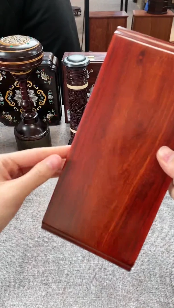 【闪购商品】紫檀木类成套家具祥云底座