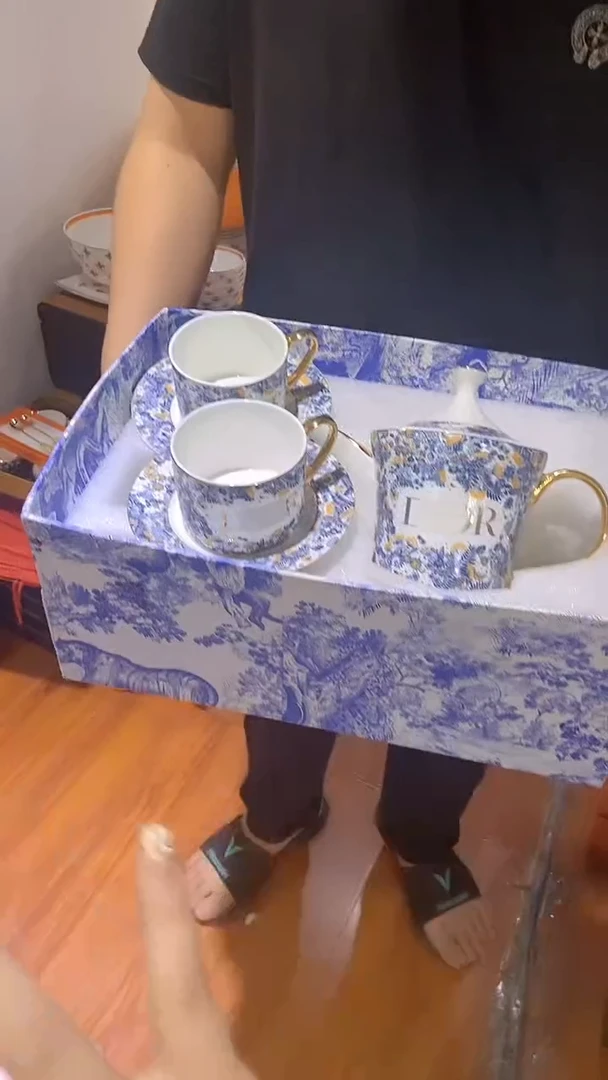 杯鸿辉家品牌瓷器，京东包邮！