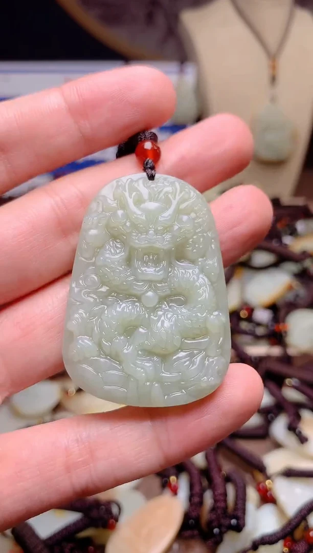 和田玉未镶嵌颈饰1