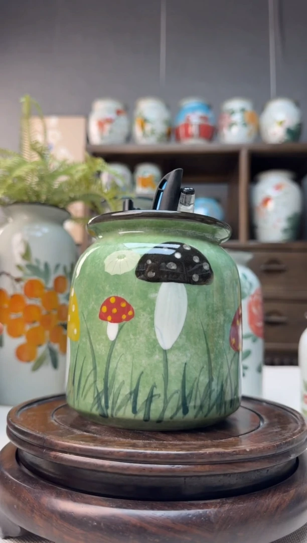 【闪购商品】瓶景德镇手绘陶瓷花瓶底部无孔高12口9左右