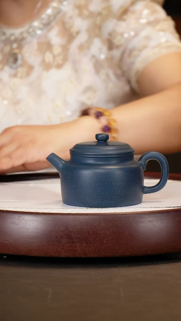 紫砂茶杯【薛锋】绿泥德钟   260CC