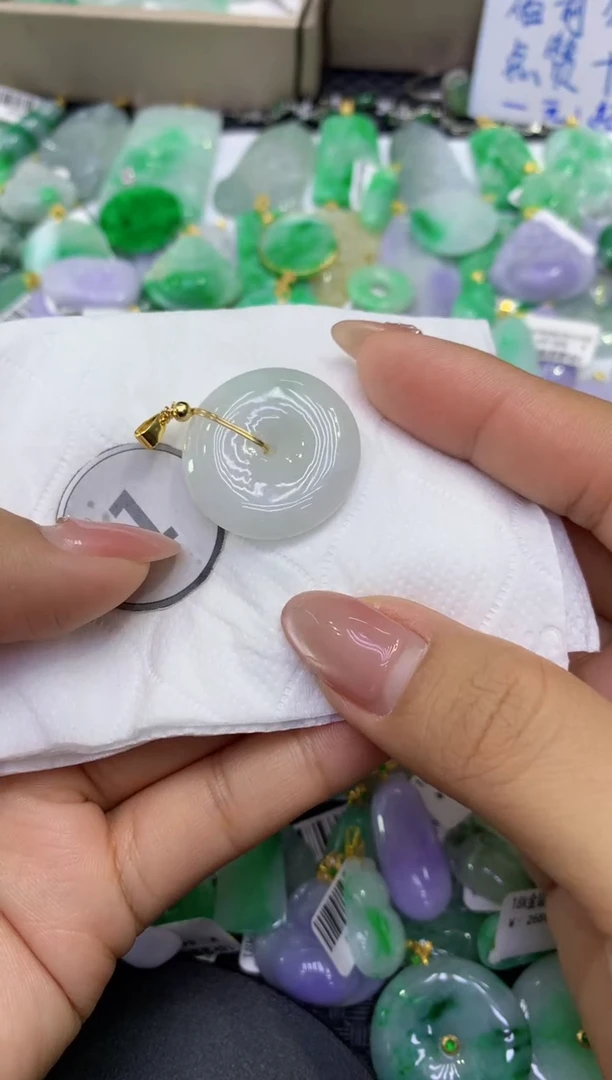 颈饰未镶嵌翡翠天然缅甸A货翡翠