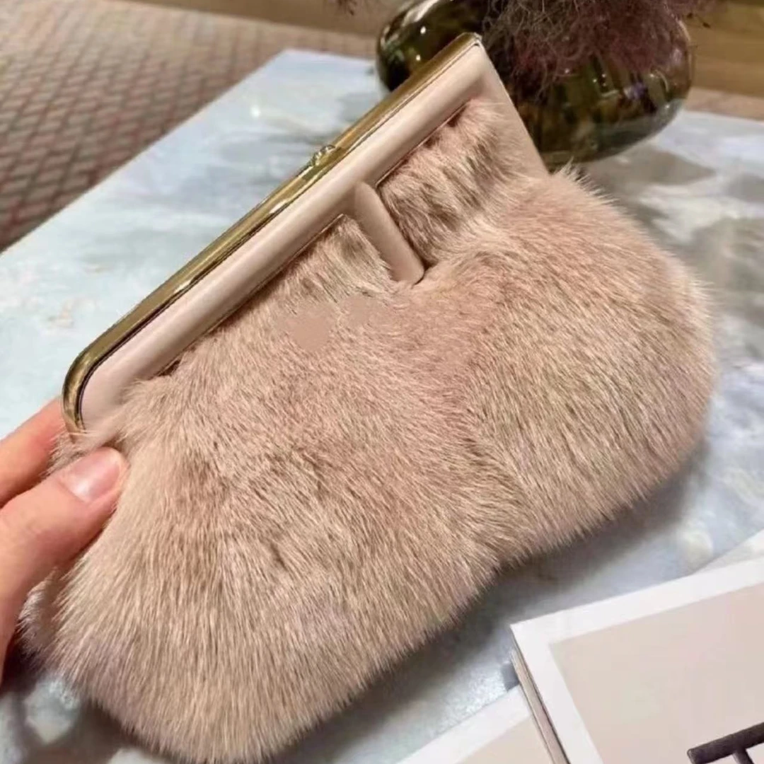 99新 FENDI/芬迪 坤球奢选芬迪水貂毛first斜挎包