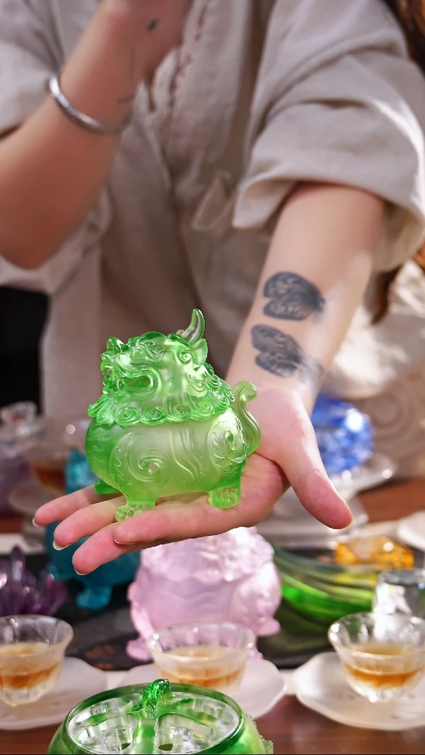 茶盏古法琉璃绿色小号狻猊香炉