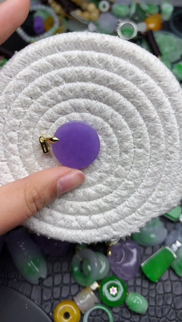 颈饰未镶嵌翡翠缅甸翡翠吊坠