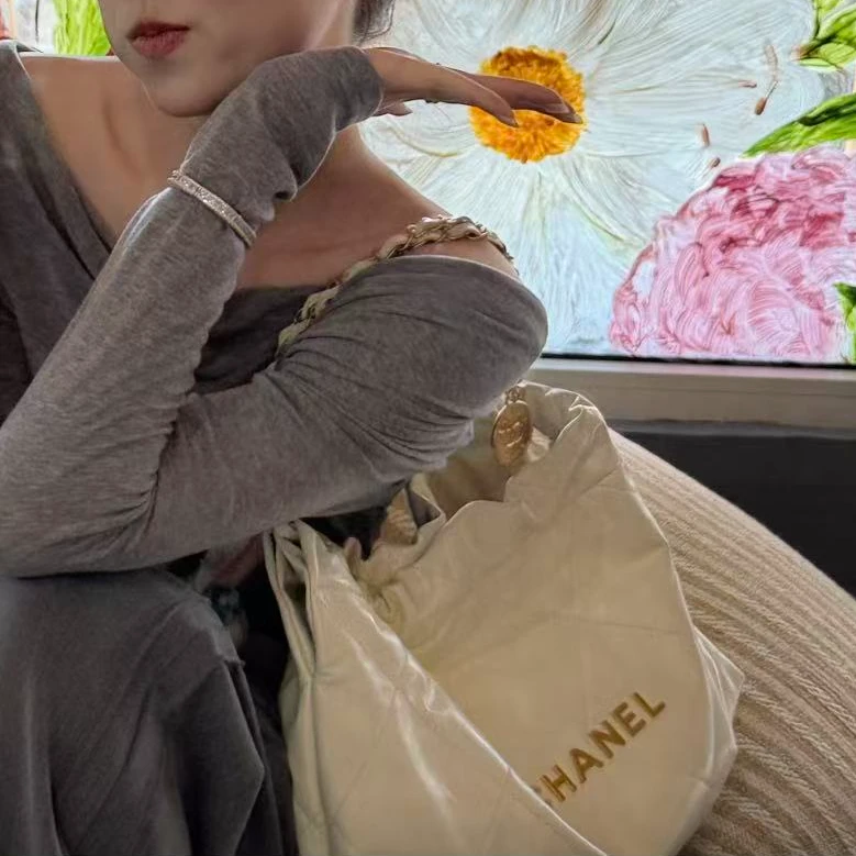 未使用 Chanel/香奈儿 22 BAG系列金色Logo托特包Tote包斜挎包