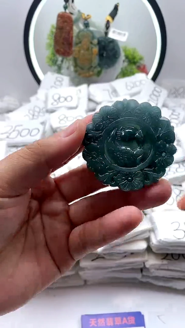 【闪购商品】翡翠颈饰未镶嵌喜鹊【品质一般介意慎拍】