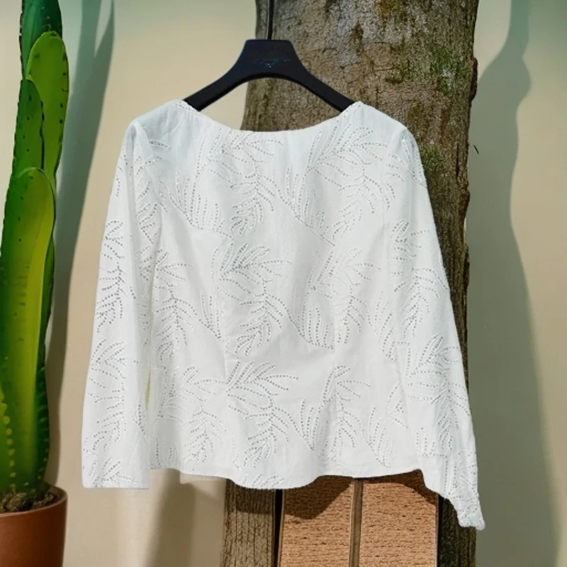 2025秋季新款刺绣长袖款时尚洋气气质显瘦套头休闲设计师上衣女