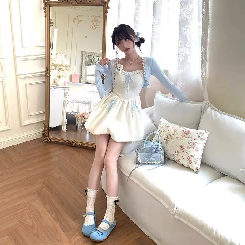 【晚樱落海】少女甜美风杏白色吊带连衣裙女夏日温柔花苞短裙]