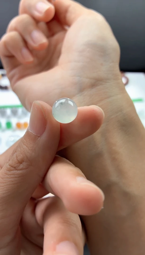 翡翠未镶嵌颈饰飘花卡10