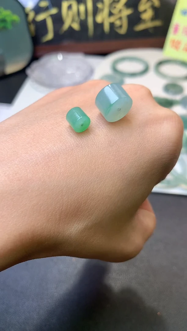 未镶嵌定制翡翠毛货