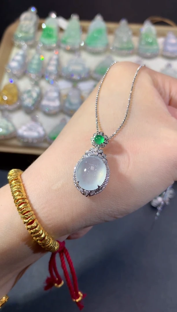 吊坠(不含链)18K金镶嵌翡翠12-单面（不含链扣（多样性发货一件