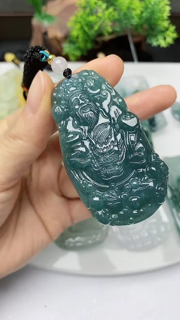 【闪购商品】翡翠颈饰未镶嵌